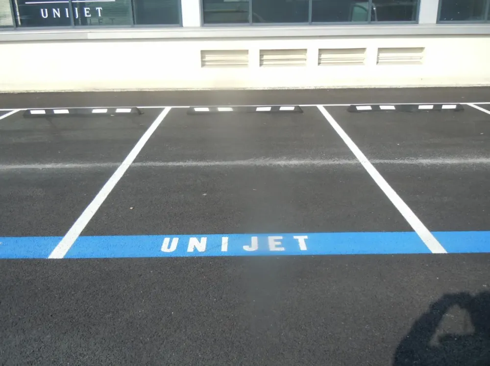 signaletique sol parking